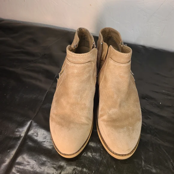 Maurices suede ankle boots - Picture 11 of 12